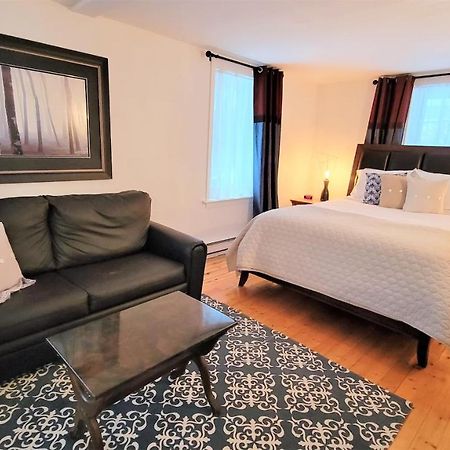 Auberge Du Vignoble Bromont Bagian luar foto