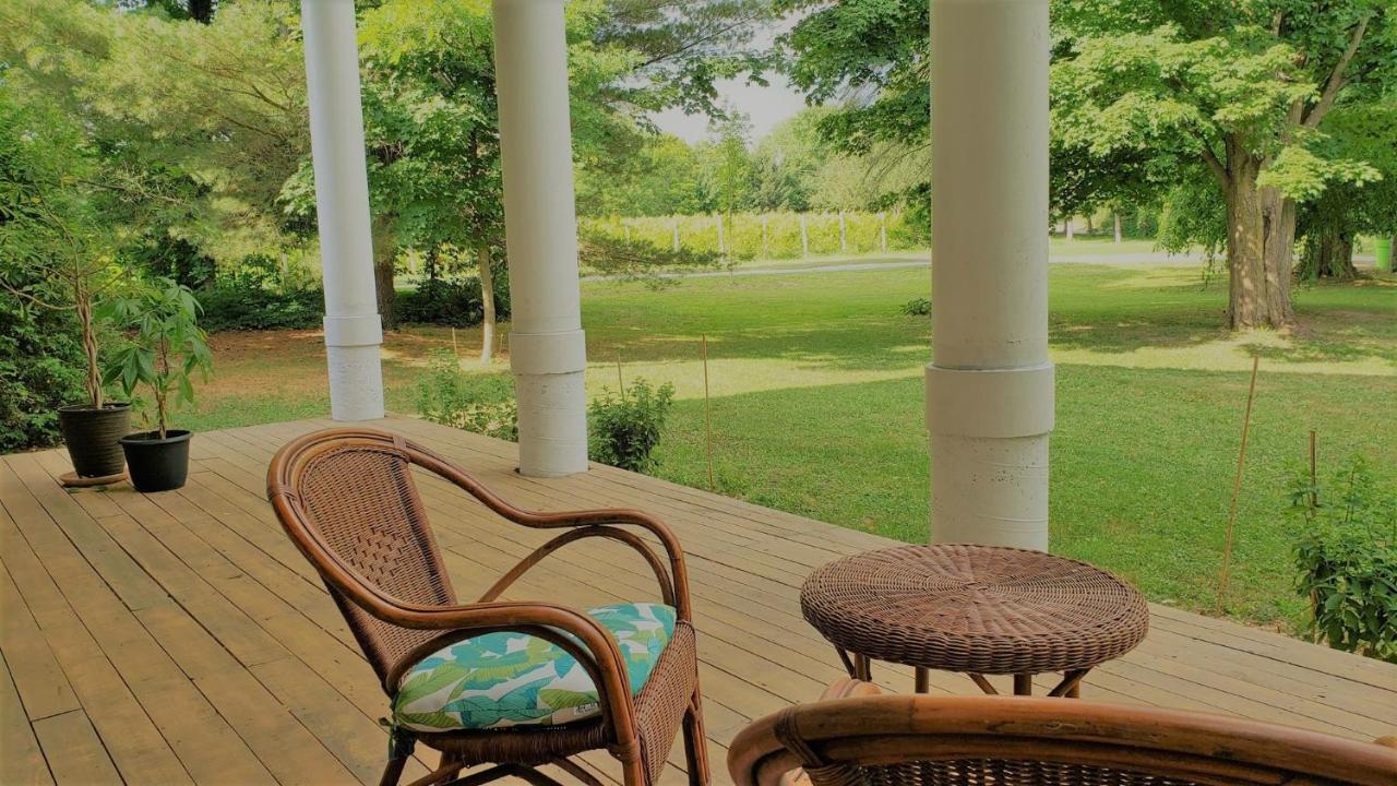 Auberge Du Vignoble Bromont Bagian luar foto