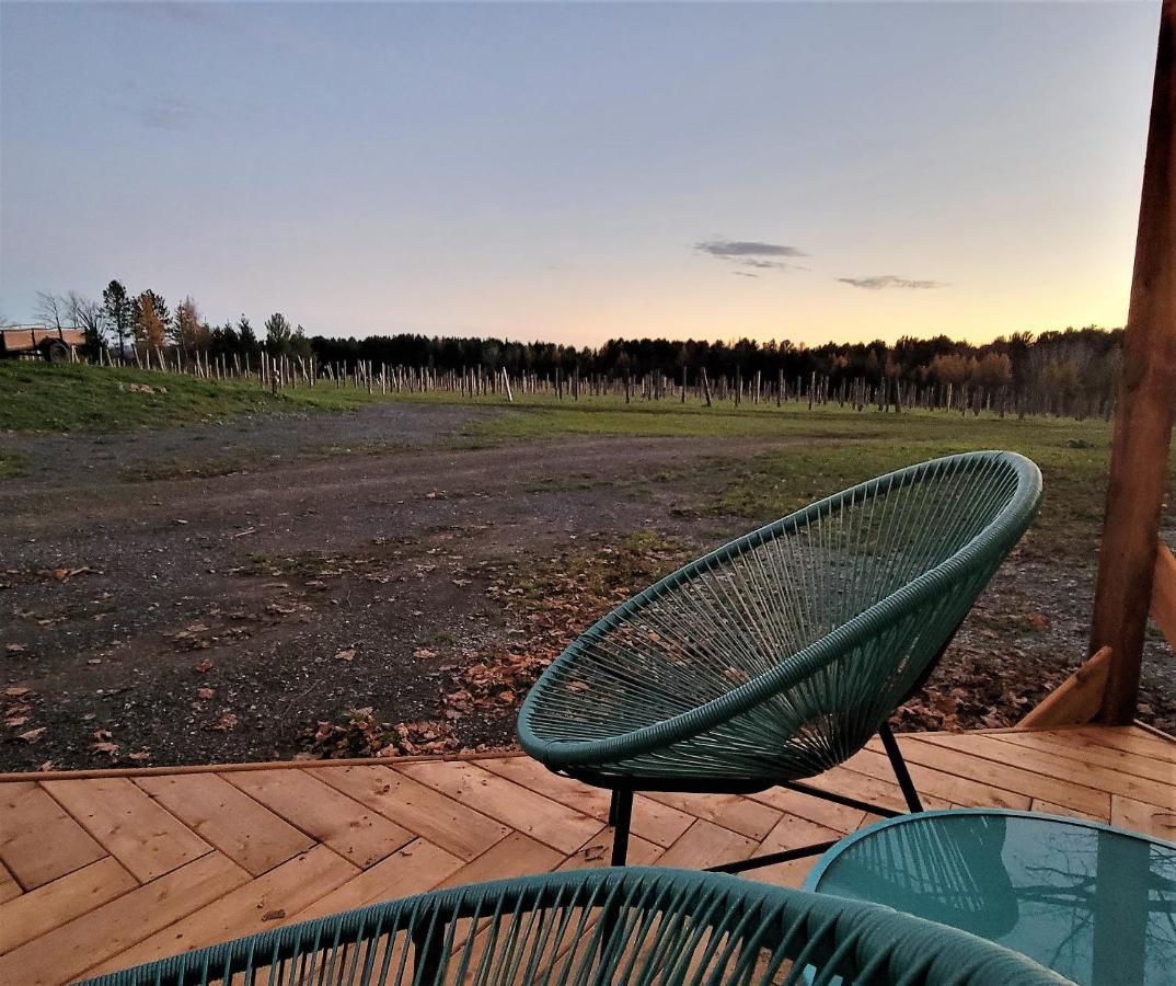 Auberge Du Vignoble Bromont Bagian luar foto