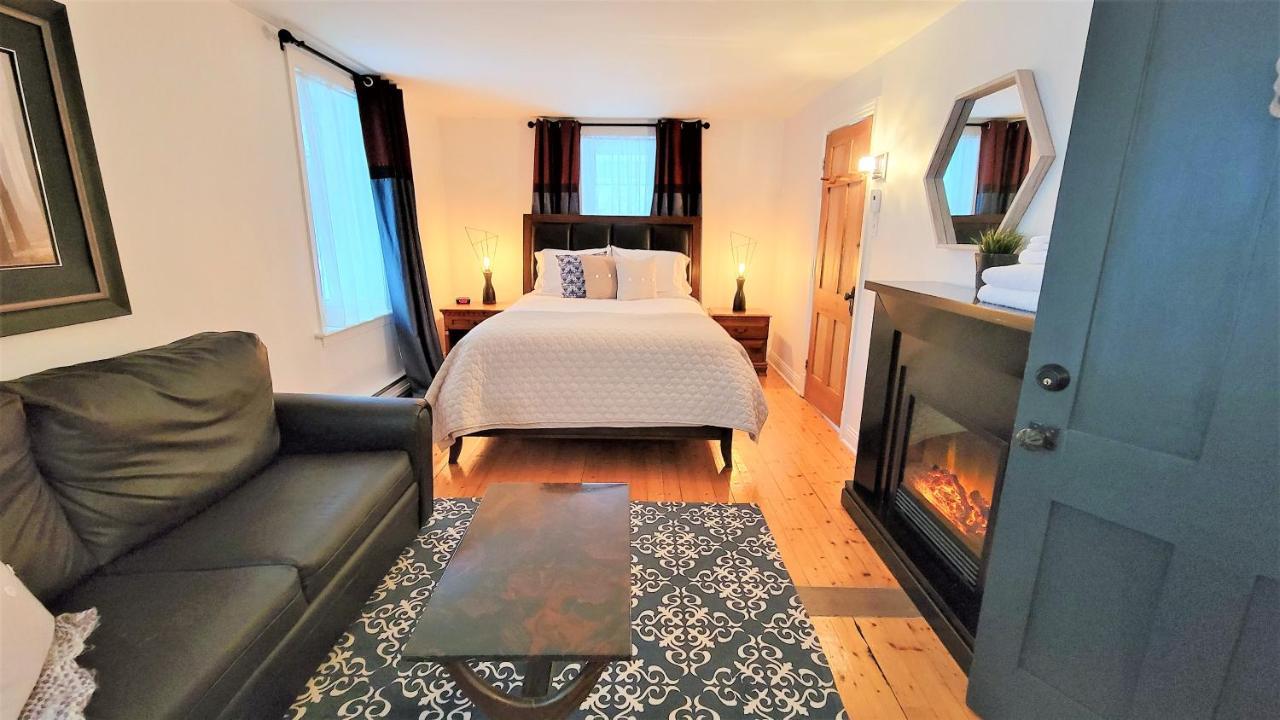 Auberge Du Vignoble Bromont Bagian luar foto