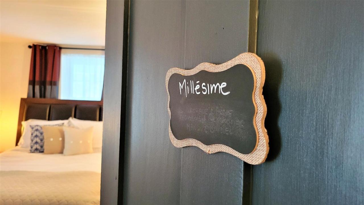 Auberge Du Vignoble Bromont Bagian luar foto