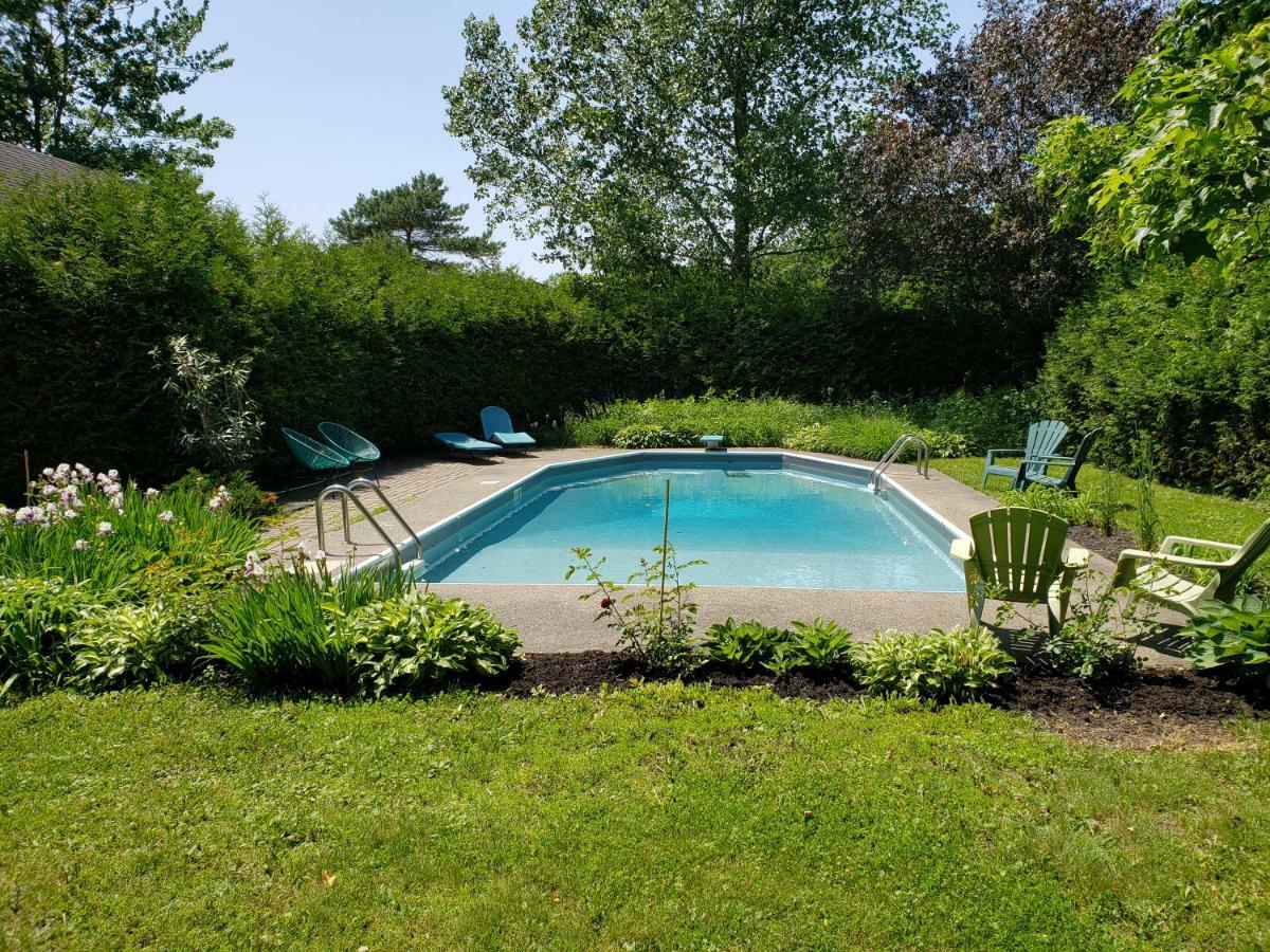 Auberge Du Vignoble Bromont Bagian luar foto