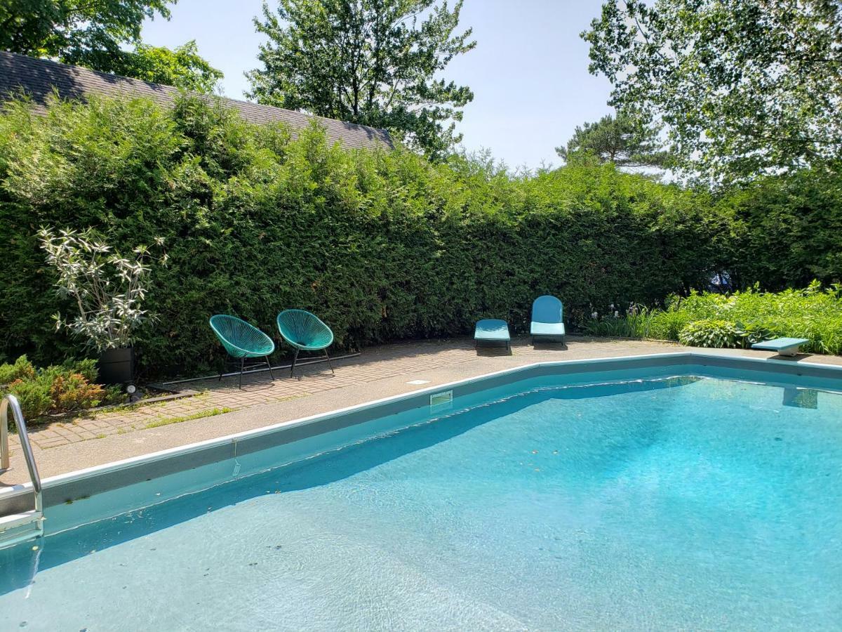 Auberge Du Vignoble Bromont Bagian luar foto