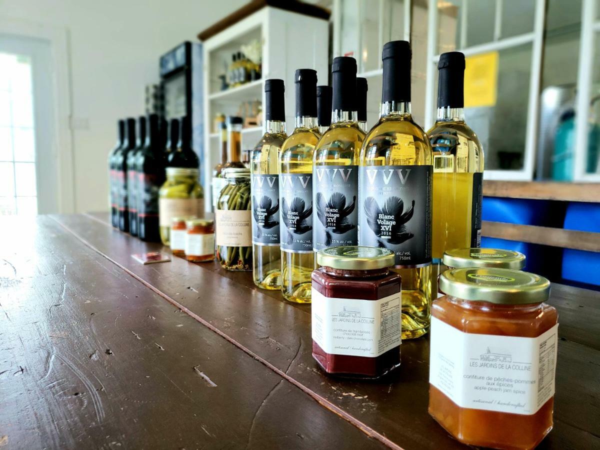 Auberge Du Vignoble Bromont Bagian luar foto